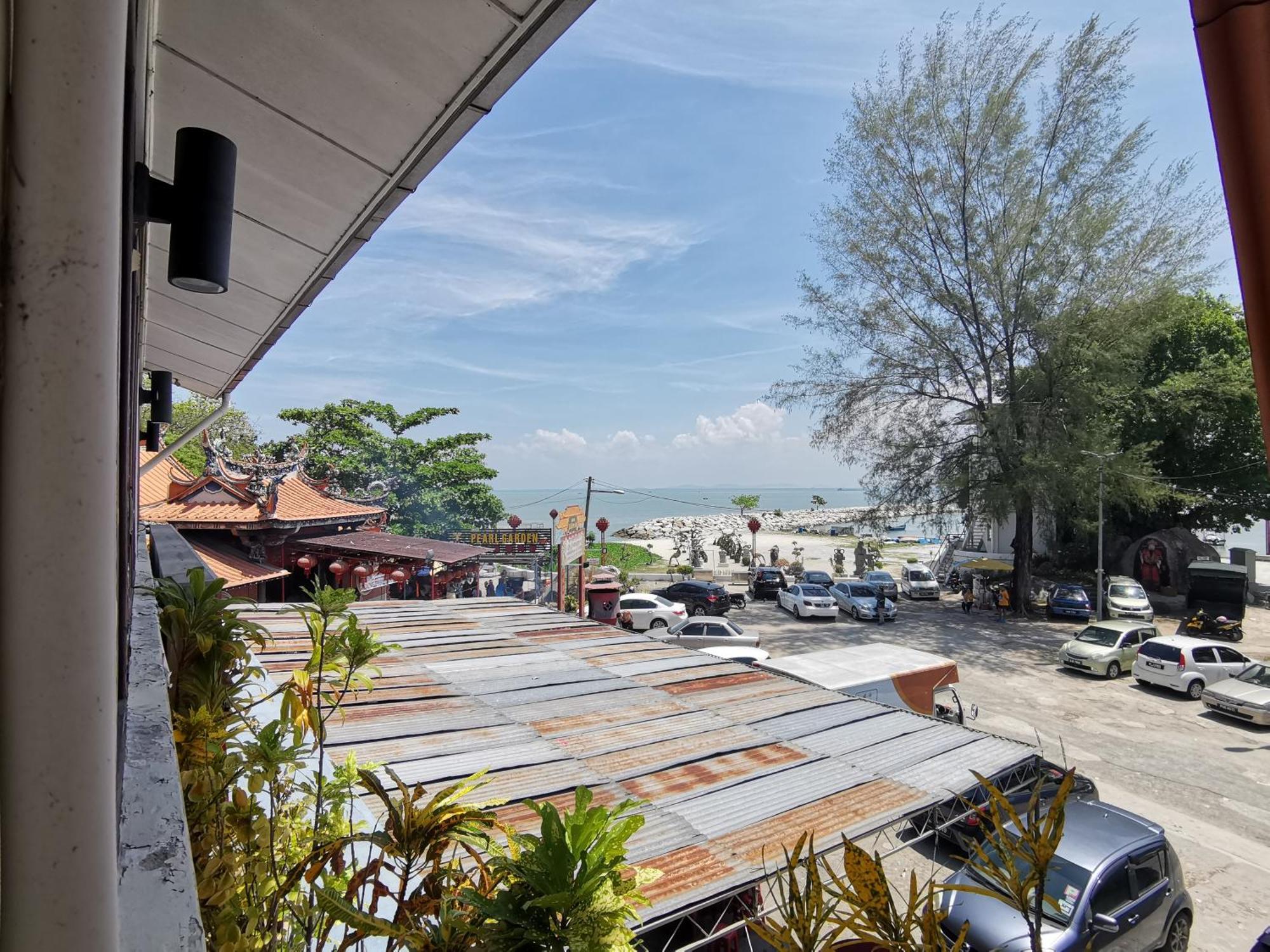 8 Boutique By The Sea Ξενοδοχείο Tanjung Tokong Εξωτερικό φωτογραφία