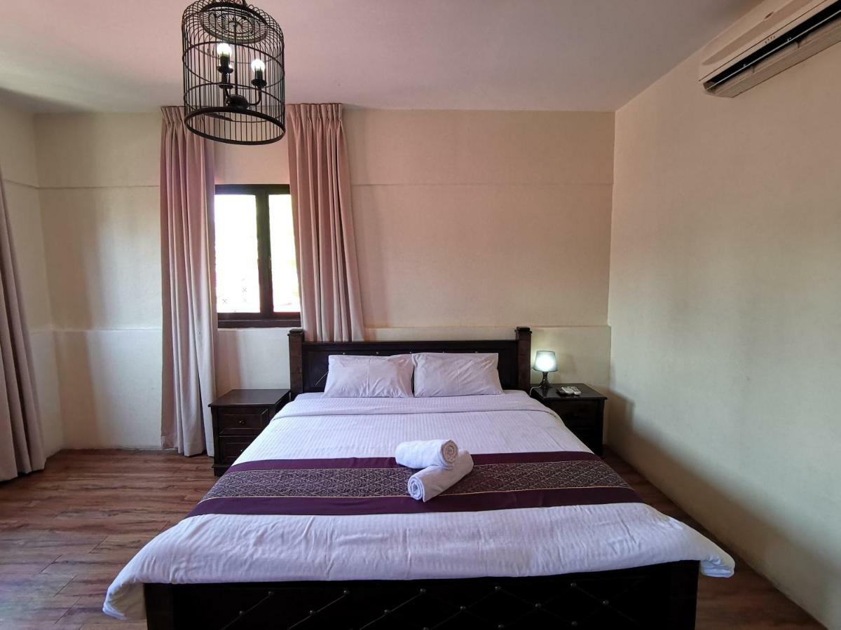 8 Boutique By The Sea Ξενοδοχείο Tanjung Tokong Εξωτερικό φωτογραφία