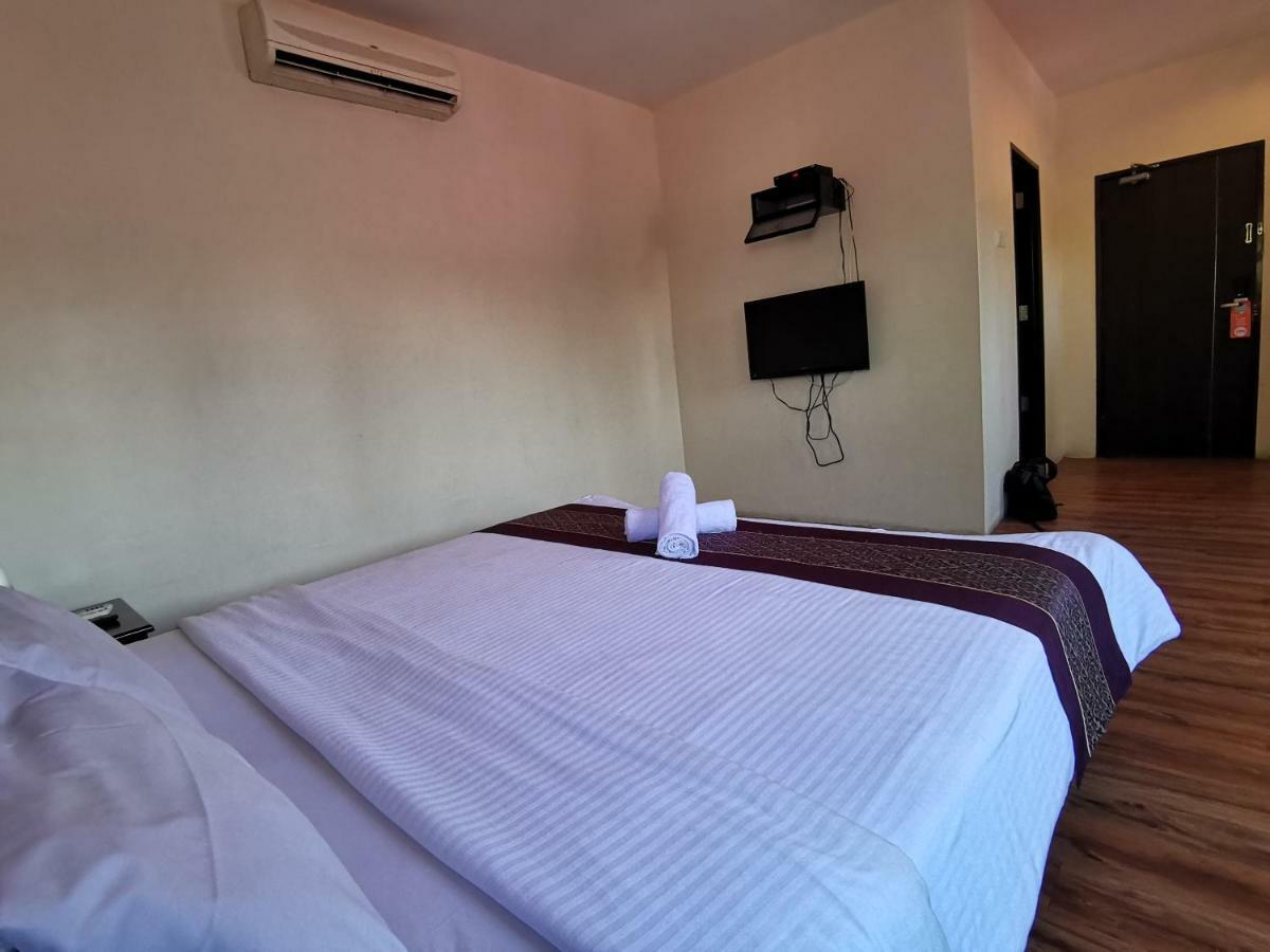 8 Boutique By The Sea Ξενοδοχείο Tanjung Tokong Εξωτερικό φωτογραφία