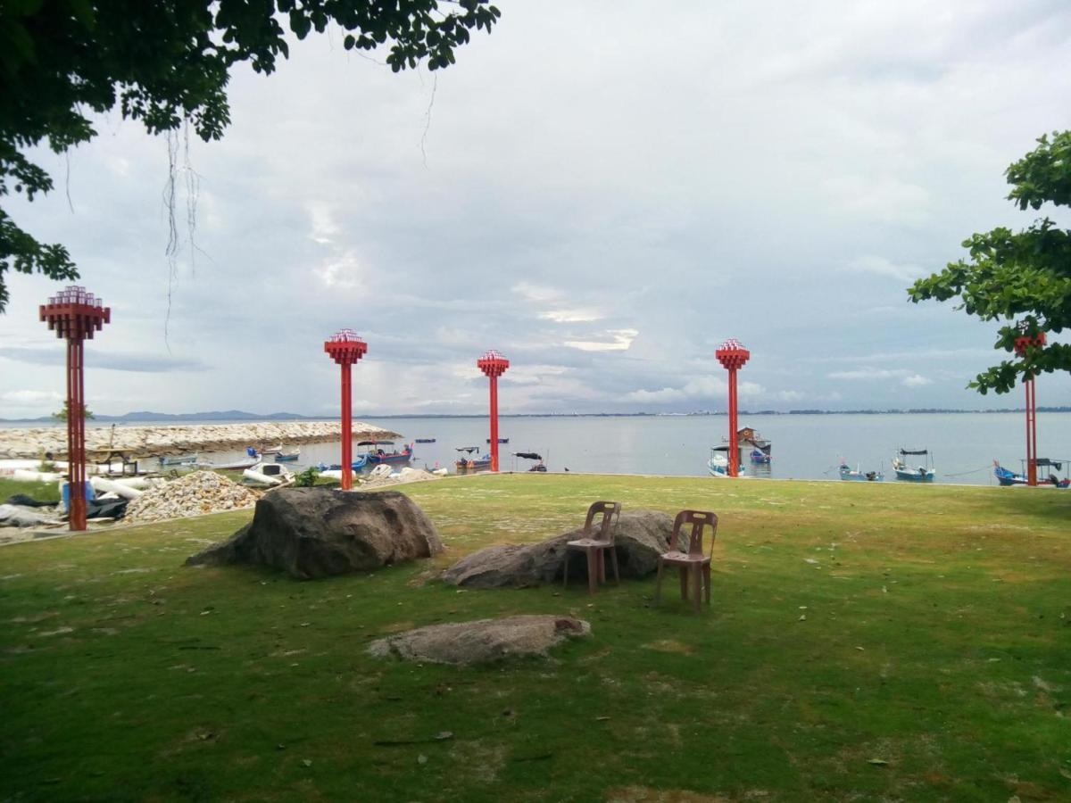 8 Boutique By The Sea Ξενοδοχείο Tanjung Tokong Εξωτερικό φωτογραφία